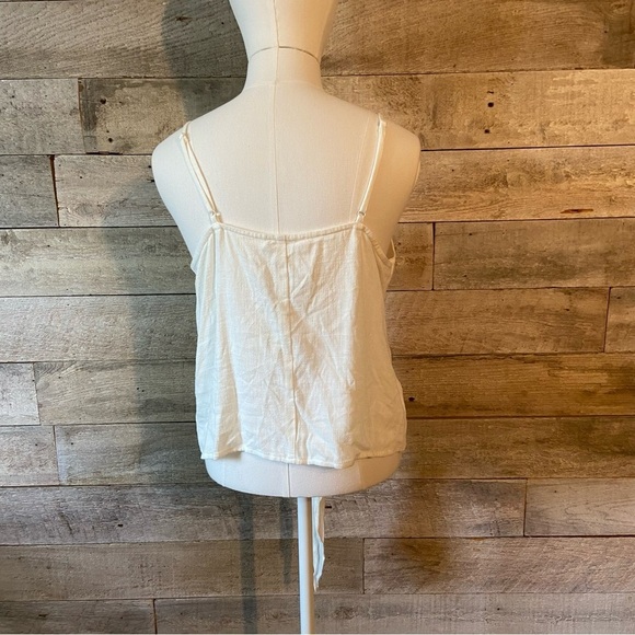 BNWT  Miami white‎ coloured button up cropped tied tank top in size medium - Picture 4 of 8